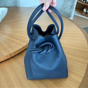 NEW VASIC BOND leather bucket handbag